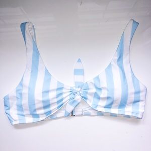 Hollister Tie Front Scoop Bikini